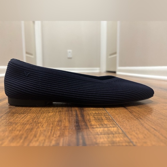 Vivaia Lightweight Square-Toe V-Cut Flat Margot Walker Navy Women’s US 8 EU 39 - Picture 8 of 14